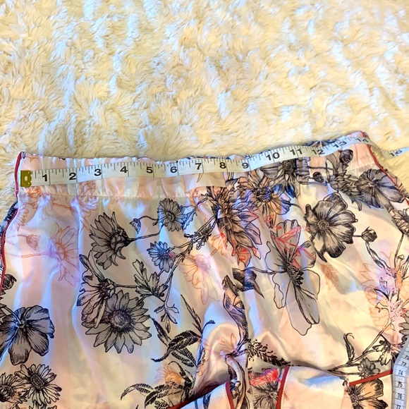 NEW Victorias Secret Silk Luxe Sleep Shorts size Small - Picture 12 of 17
